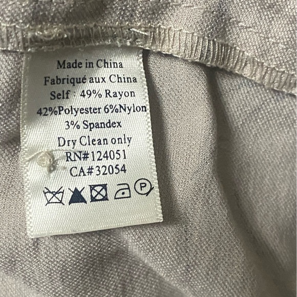 Anthropologie Odells Della Buttondown size Medium - Picture 8 of 8